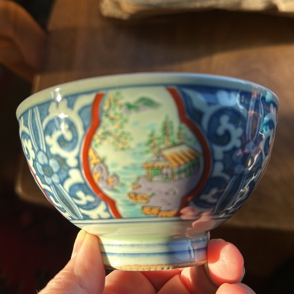 4 wee bowls. 3 from Japan: 2 wood and 1 ceramic w sweet painted theme +1 Italy - Picture 3 of 16